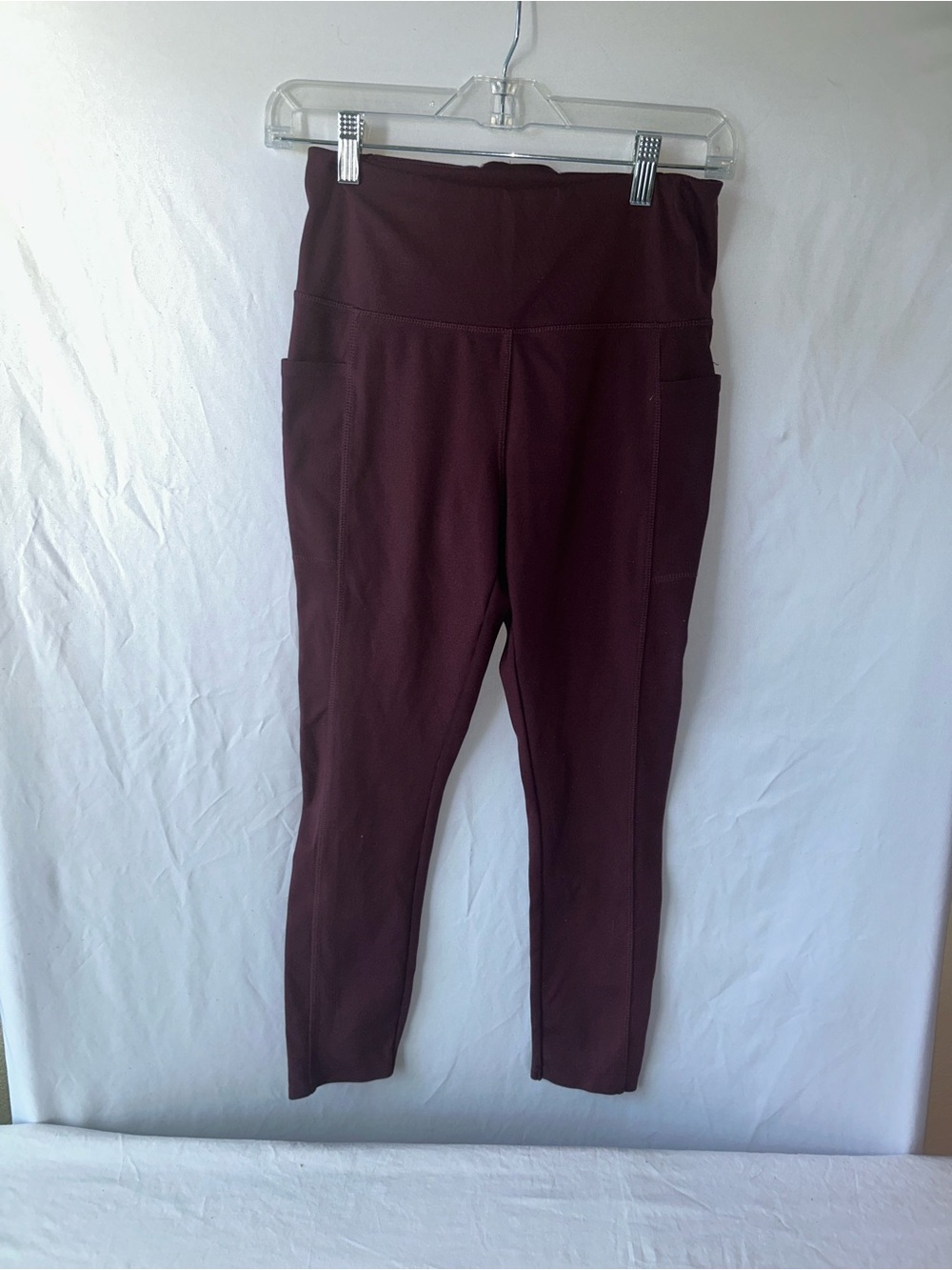 Danskin women’s medium Yoga High-Waist Purple Leggings with Side Pockets